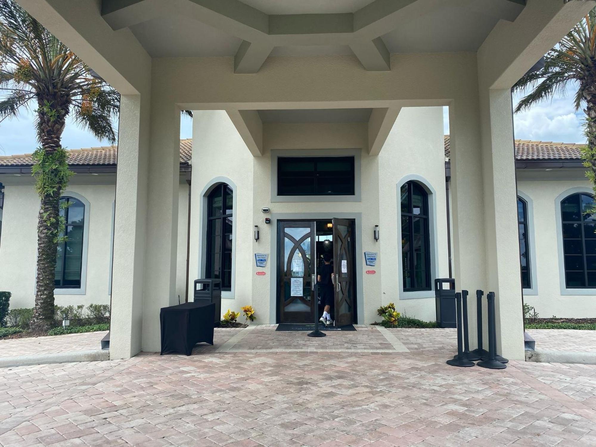Hotel House Resort Davenport Bagian luar foto